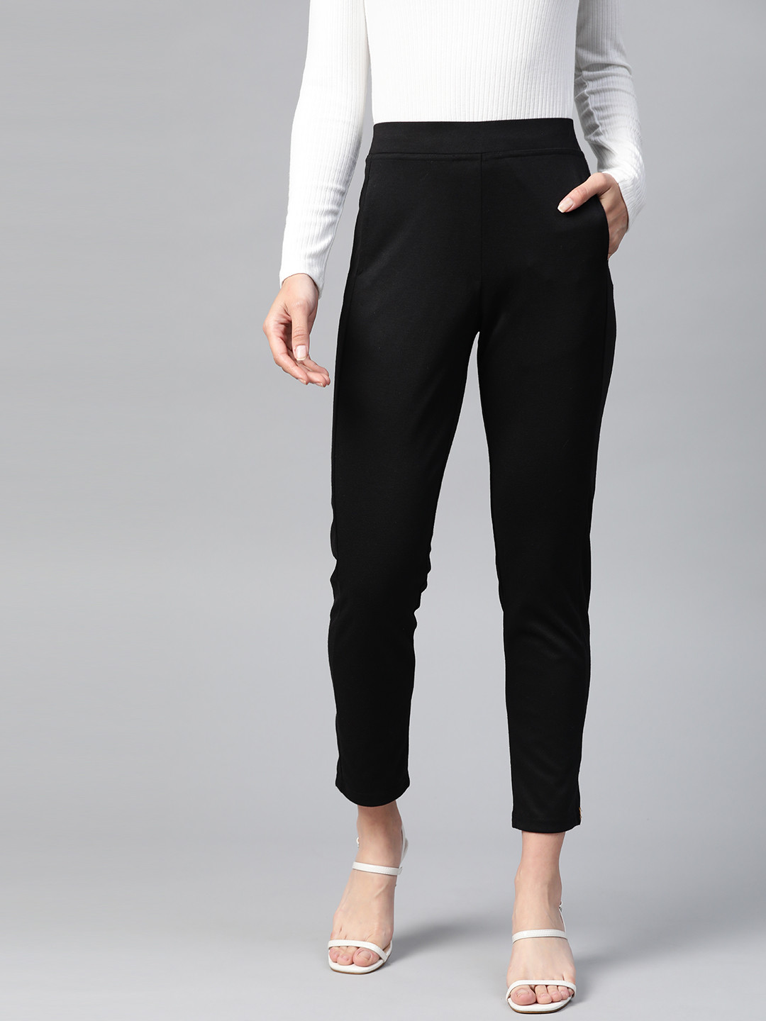 Aurelia Women Black Solid Cropped Treggings