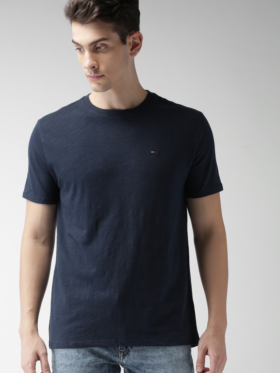 navy blue tommy hilfiger t shirt