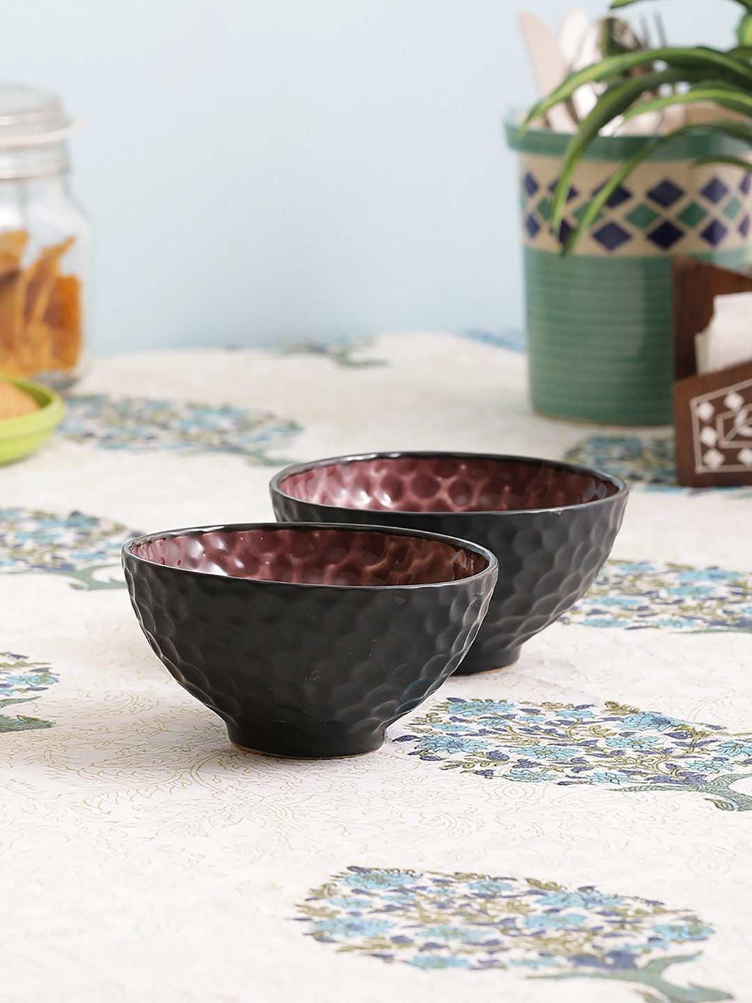 VarEesha Black & Purple Set Of 2 Ceramic Bowls