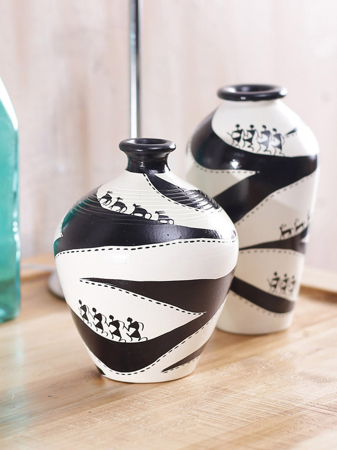 VarEesha Set of 2 Black & White Hand-Painted Terracotta Tribal Vases