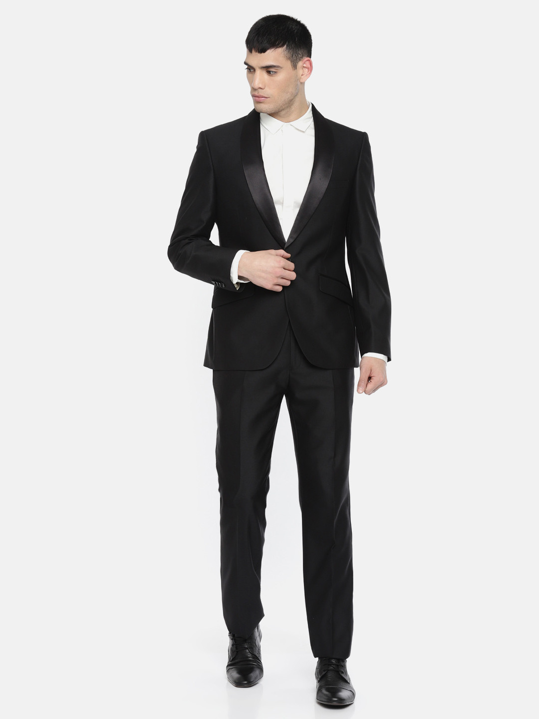 Buy Raymond Men Black Solid Contemporary Fit Tuxedo Suit Suits For Men 7265617 Myntra Perfectly fitted white shirt, a black silk butterfly, leather gloves and simple face mask completes the look.. raymond men black solid contemporary fit tuxedo suit