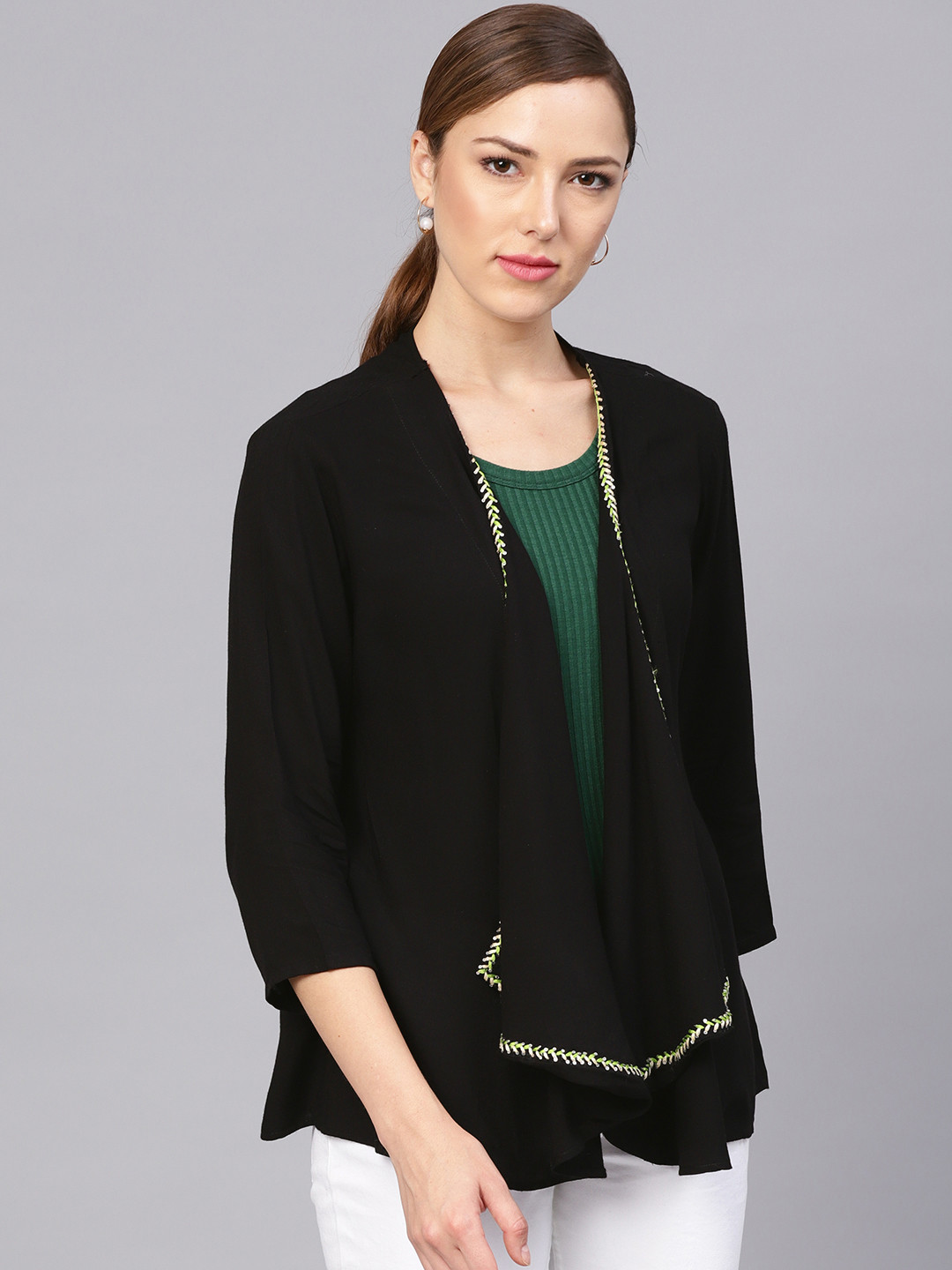 Zima Leto Black Solid Open Front Shrug