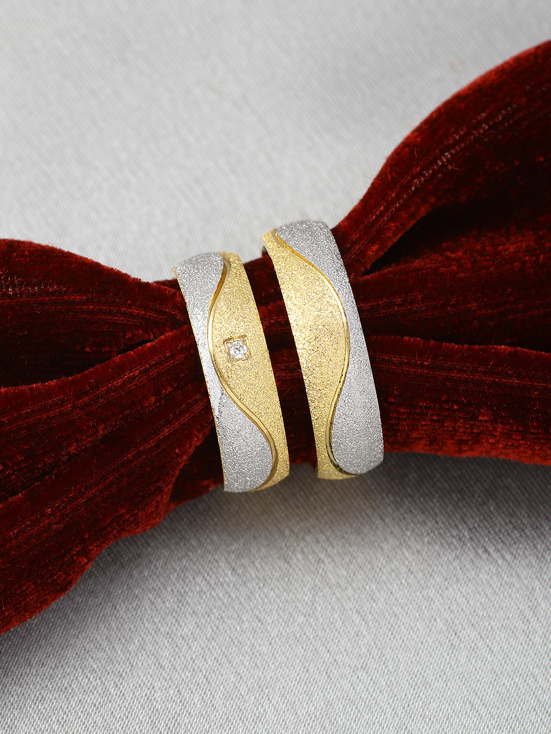 Peora Unisex Set of 2 Gold-Plated Band Rings