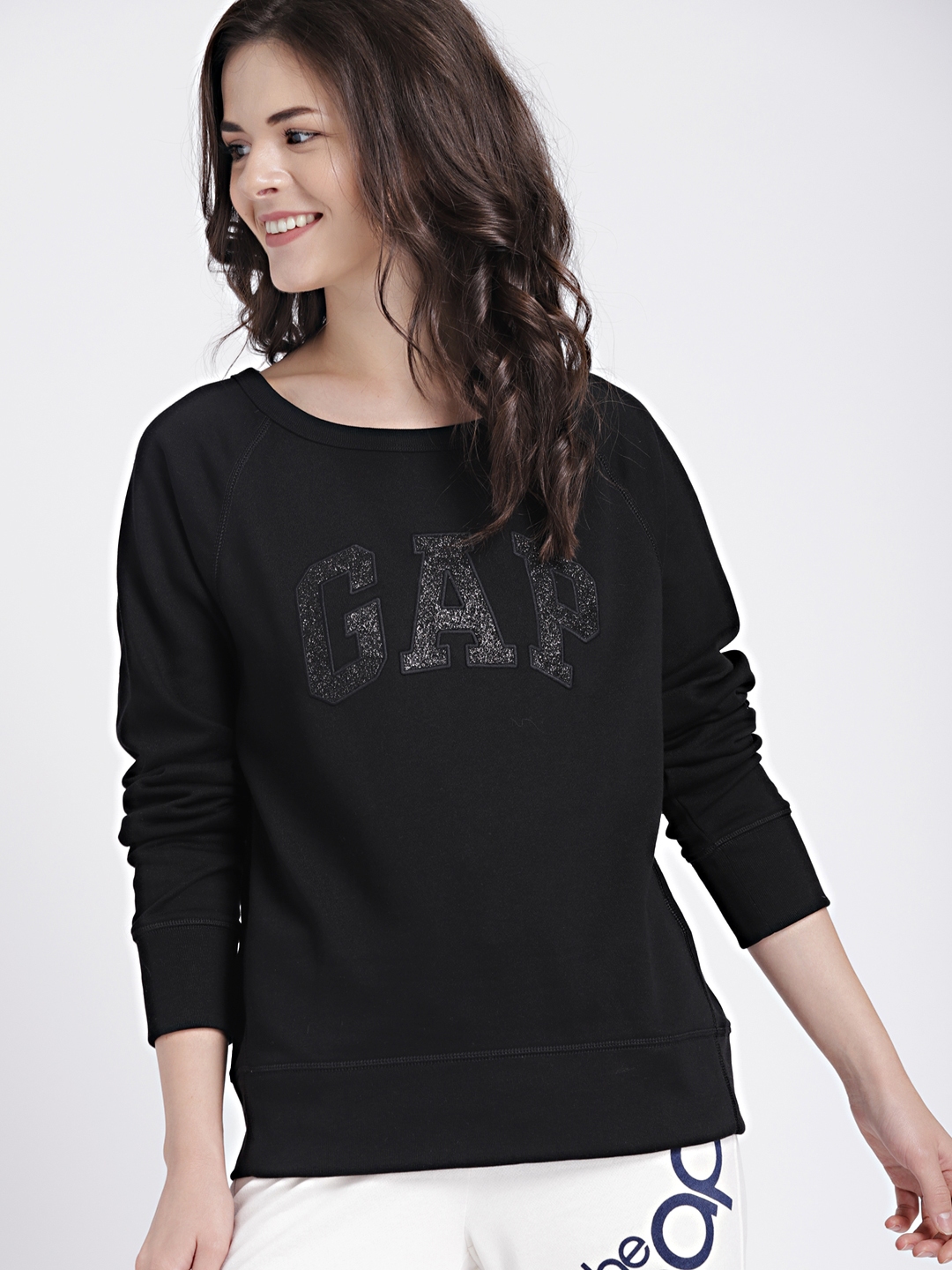 black gap sweatshirt