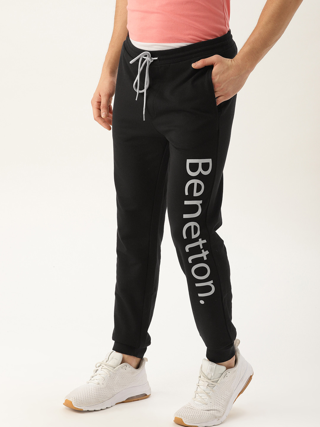 Price History of United Colors of Benetton Men Black Printed