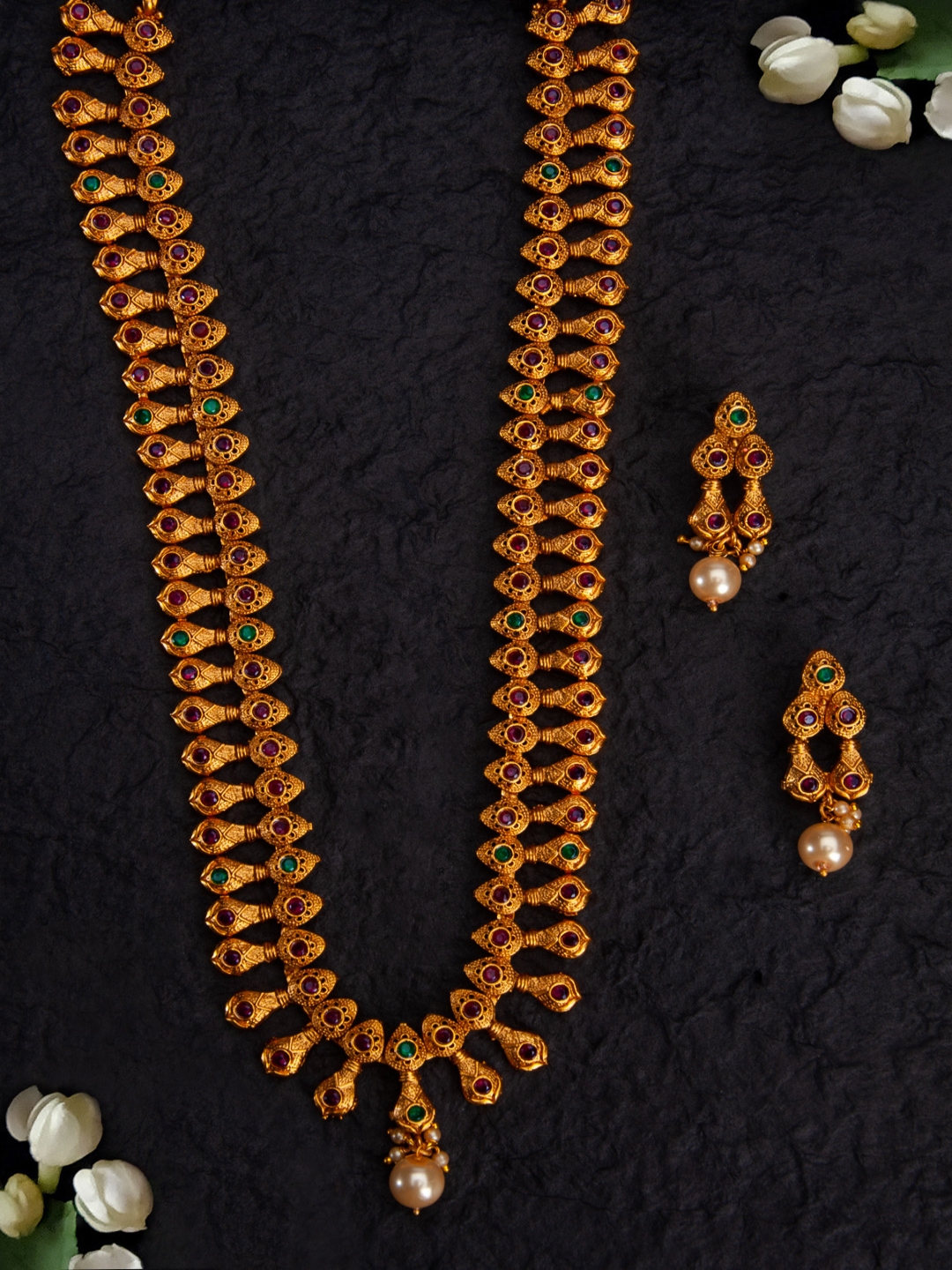 kundan pendant designs in gold