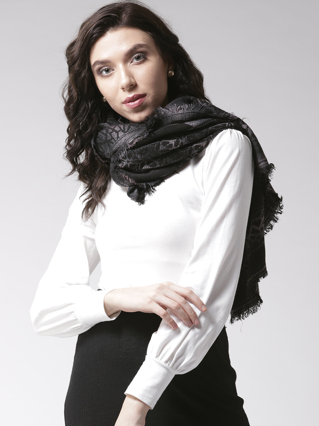 Style Quotient by noi Women Black & Pink Self-Design Shawl