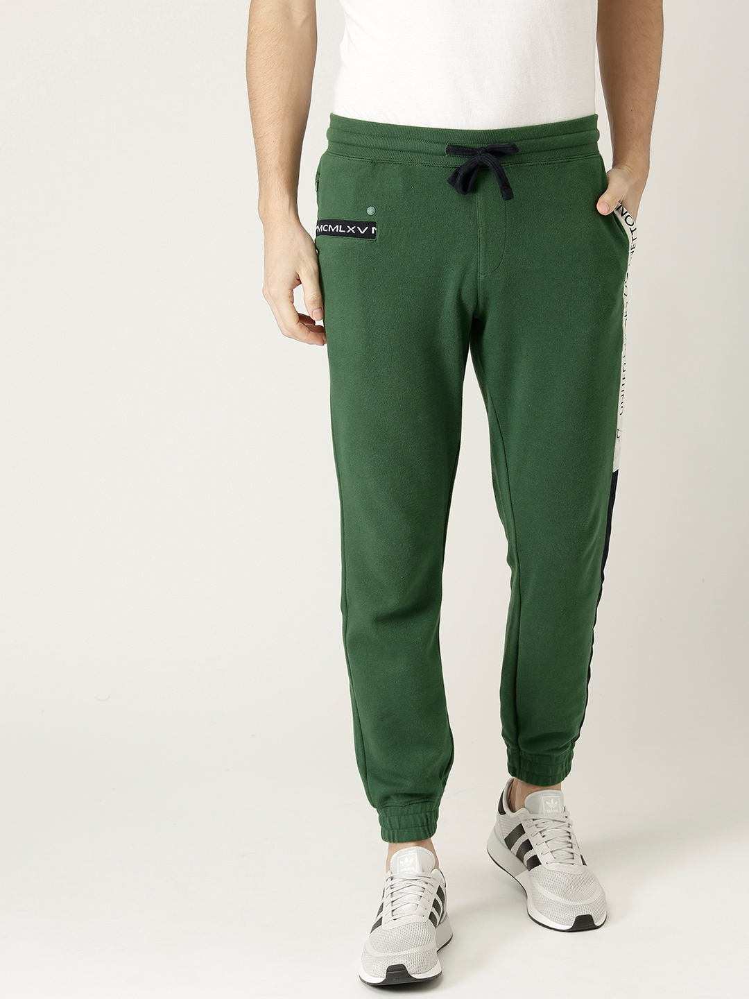 United colors hot sale of benetton joggers
