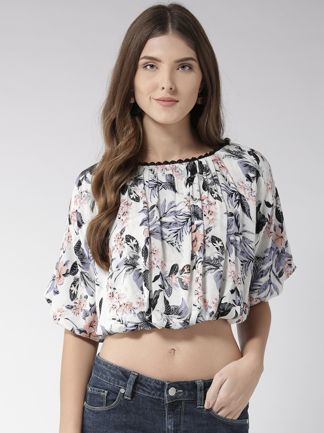 QUIERO Women White & Blue Floral Print Cropped Blouson Top