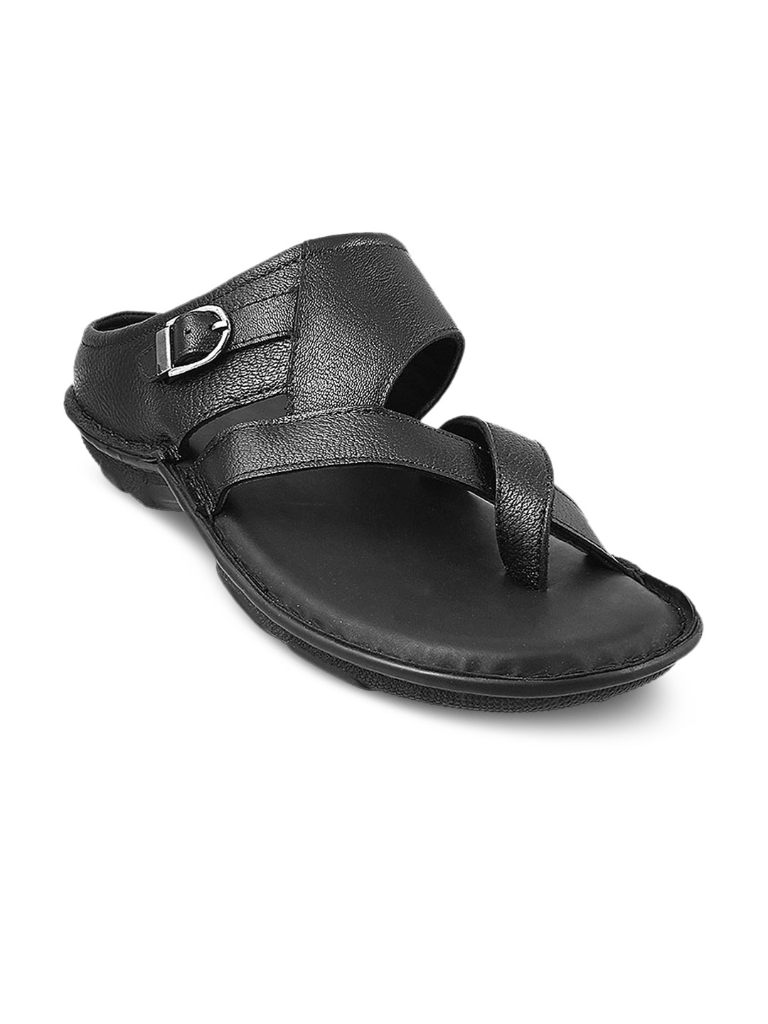 mochi sandals myntra