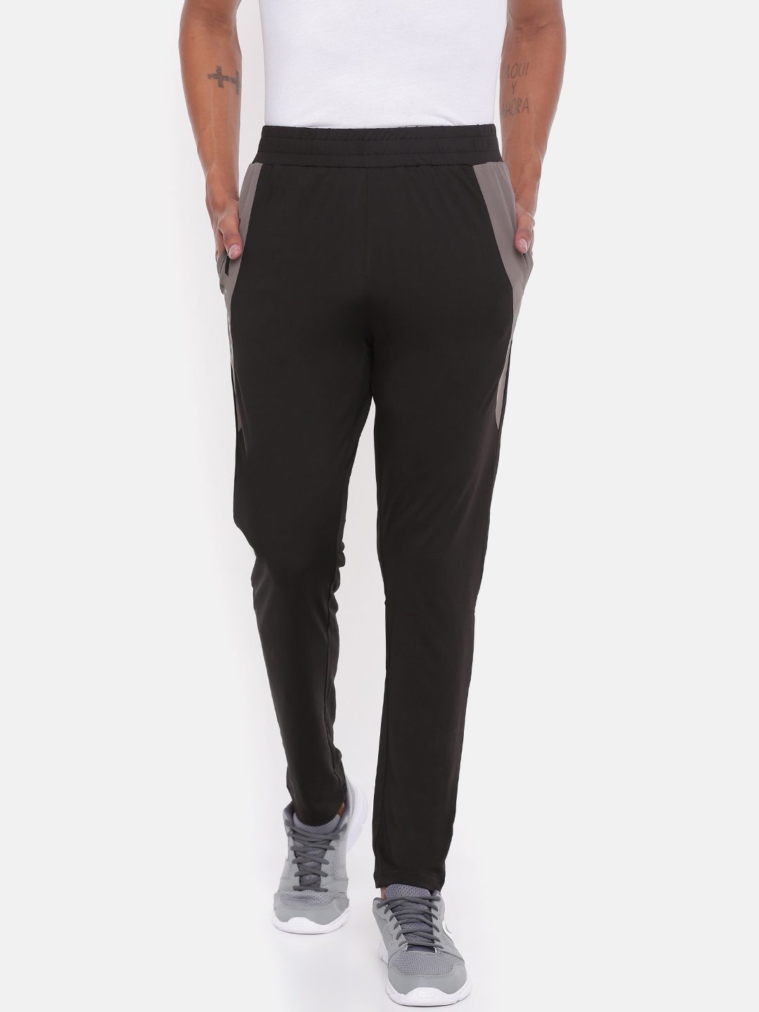 seven by ms dhoni track pants