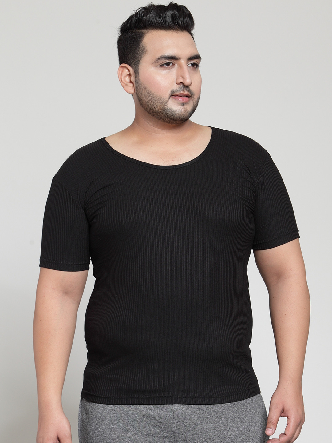 plusS Men Black Solid Innerwear Vest  MVST4595