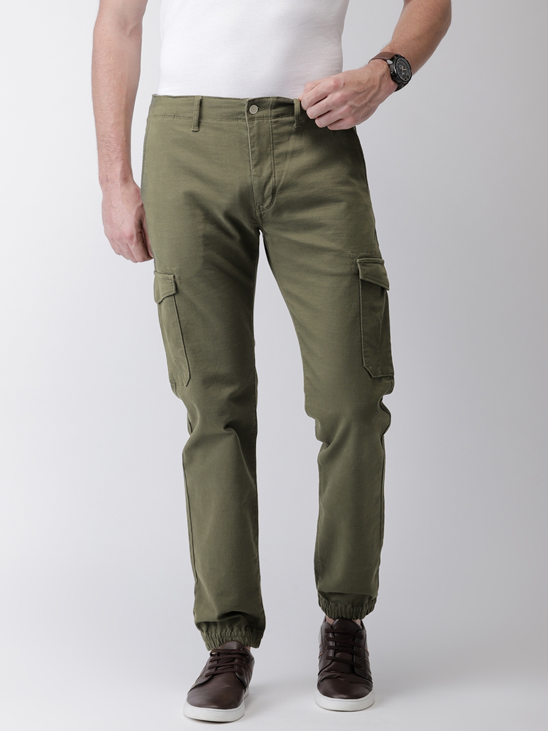 Buy Levis Men Olive Green Regular Tapered Fit Solid Cargos - Trousers for  Men 8197955 | Myntra