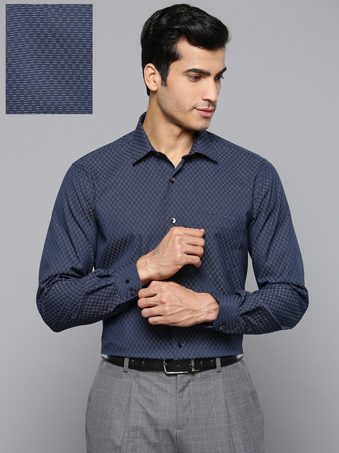 Buy Louis Philippe Men White & Purple Wrinkle Free Striped Formal Shirt on  Myntra