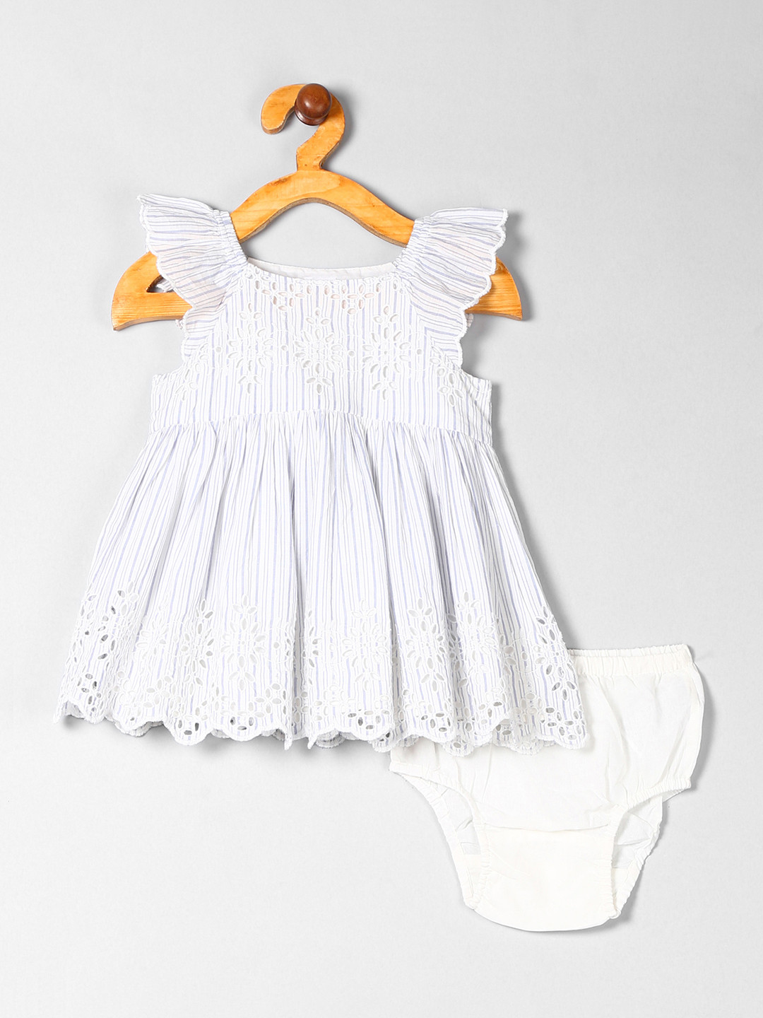 baby gap eyelet dress