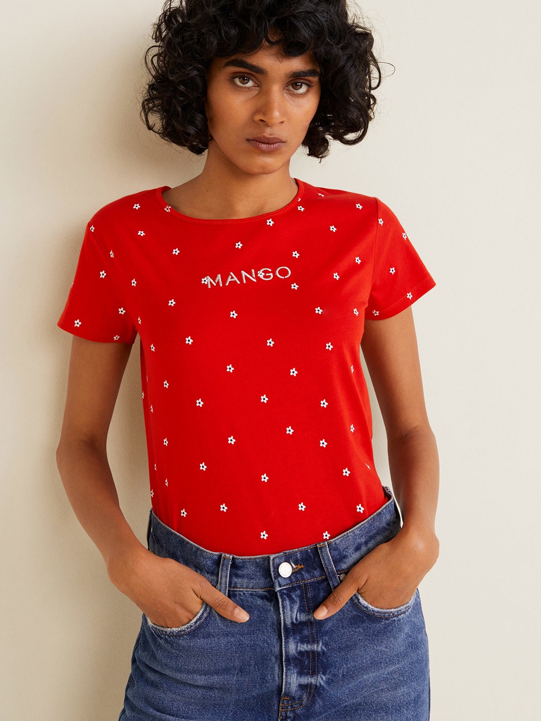 anker Illustrer at tilbagetrække Buy MANGO Women Red Printed Round Neck T Shirt - Tshirts for Women 8675777  | Myntra