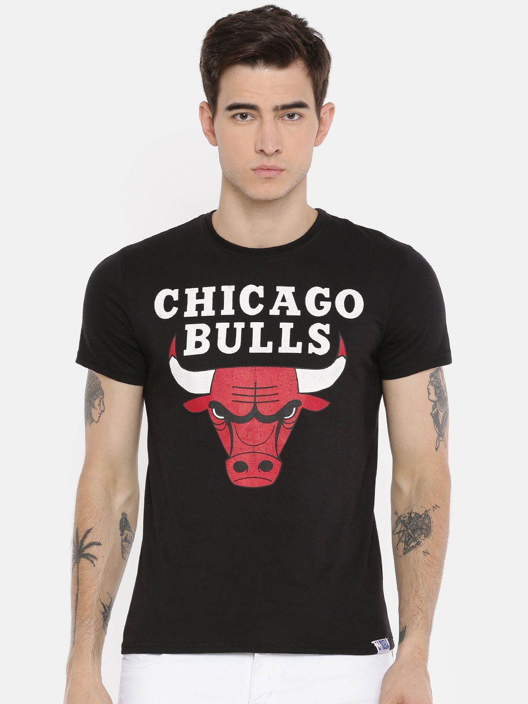 Chicago Bulls T-Shirt Chicago Bulls Basketball Team Mens Tee Shirt Short Slee. 