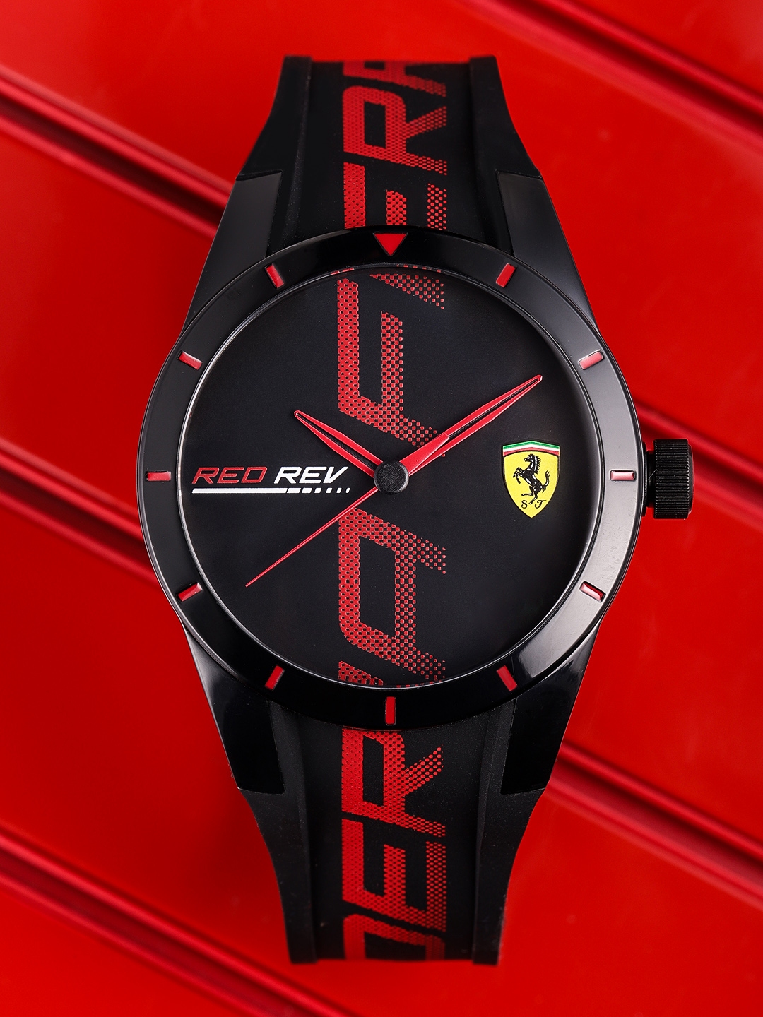 Buy SCUDERIA FERRARI Redrev Men Black Analogue Watch 830614