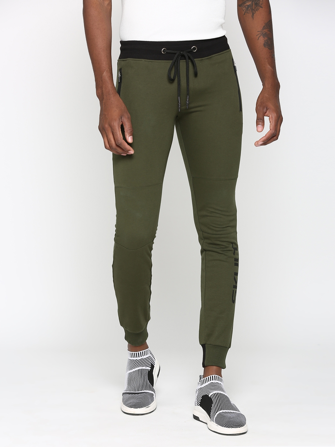 skult by shahid kapoor joggers