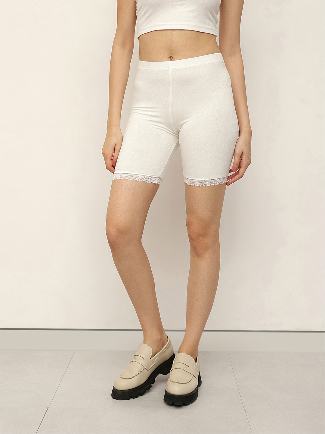 Espresso Women Off-White Solid Lounge Shorts ESP-4012