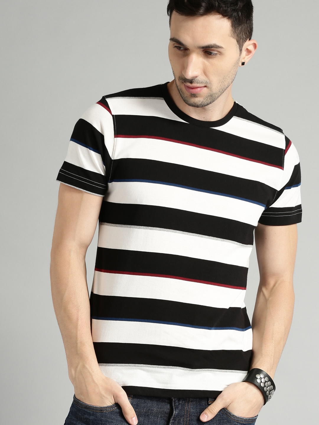 Roadster Men White Black Striped Round Neck Pure Cotton T-shirt