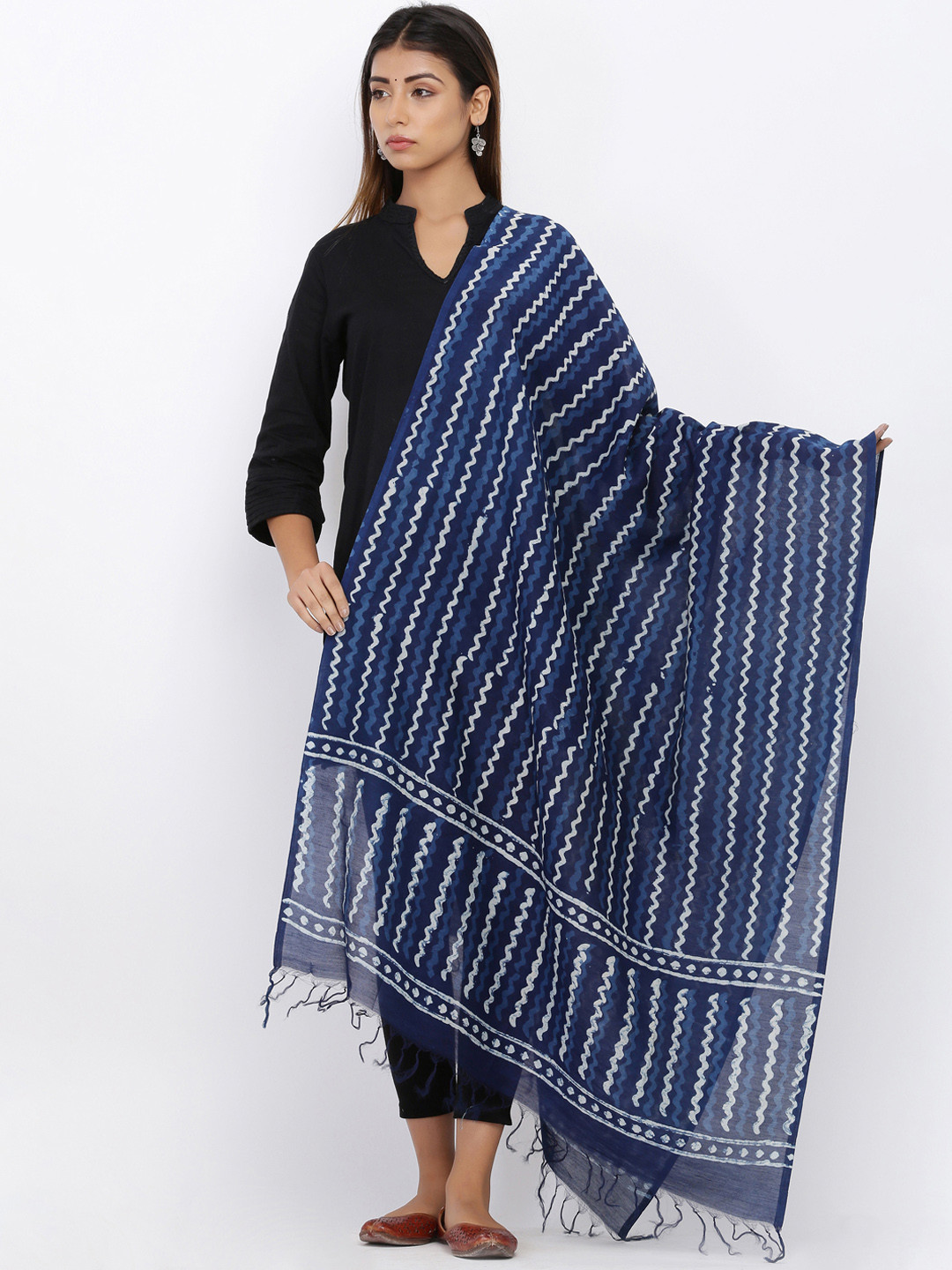 SOUNDARYA Navy Blue Block Printed Pure Cotton Dupatta