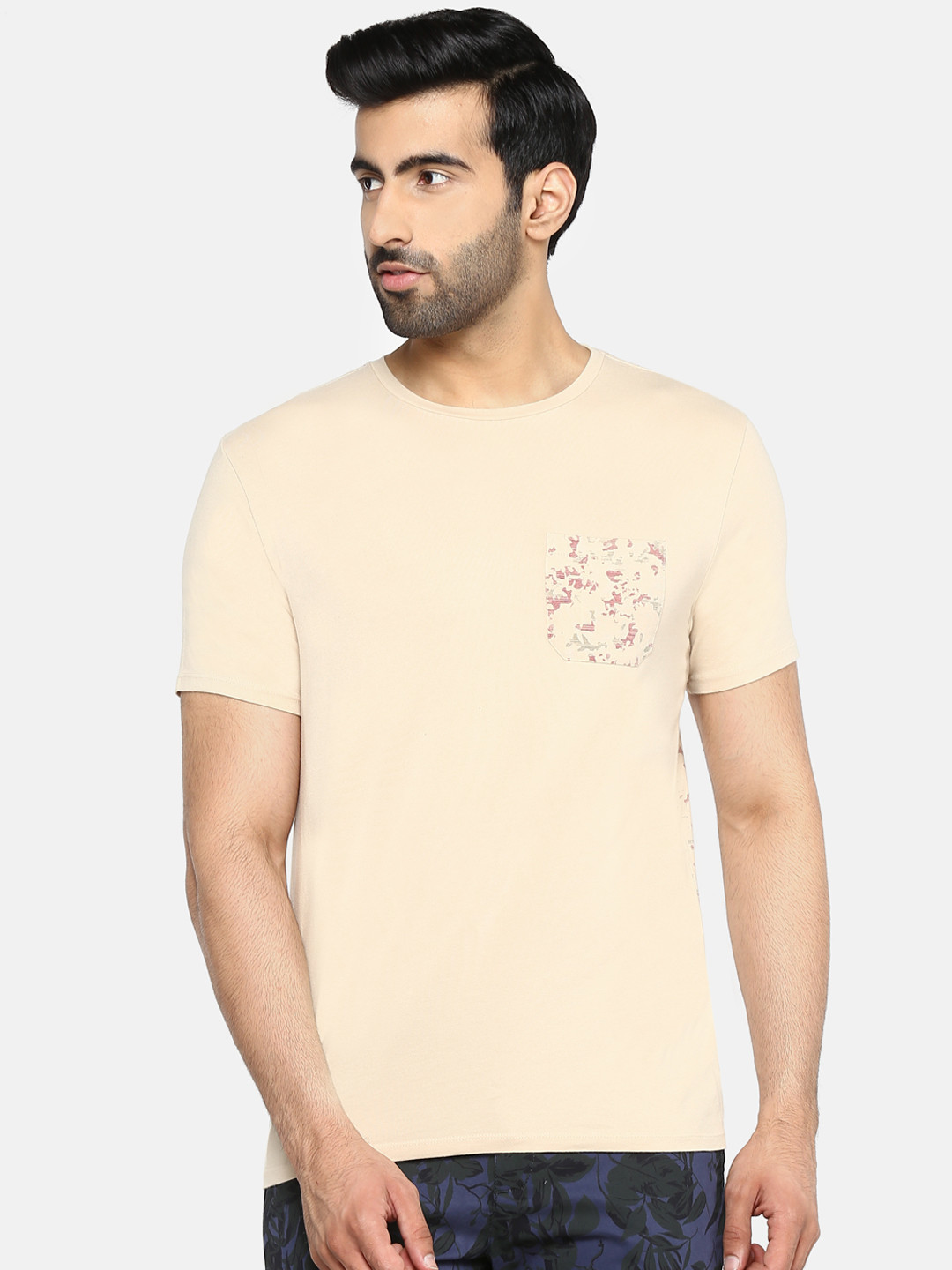 Blackberrys Men Beige & Maroon Round Neck T-shirt with Printed Back