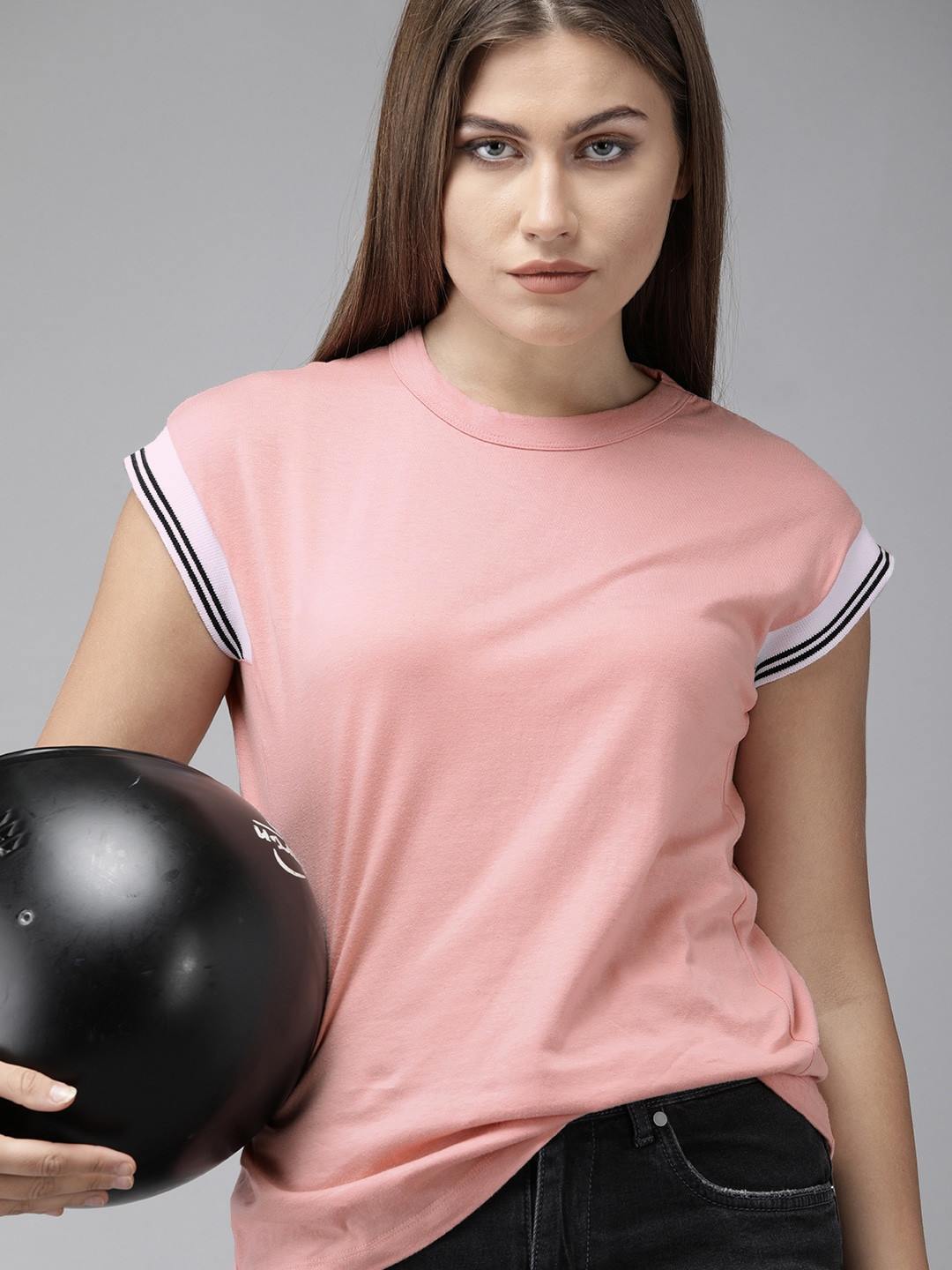 The Roadster Lifestyle Co Women Pink Solid Round Neck Pure Cotton T-shirt With Contrast Sleeves Tipping