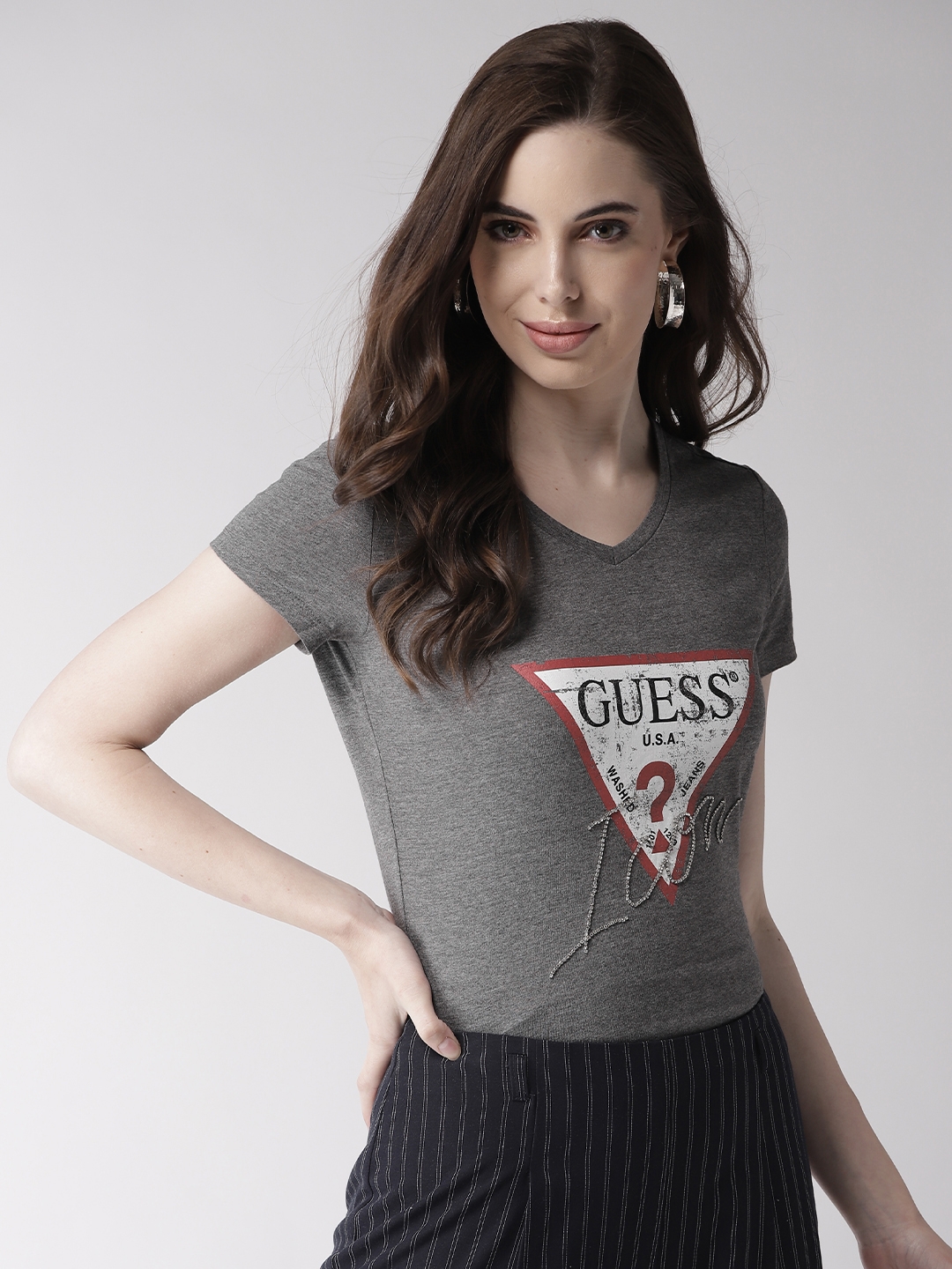 Sprog gnist provokere Buy GUESS Women Charcoal Grey Printed V Neck T Shirt - Tshirts for Women  9861927 | Myntra