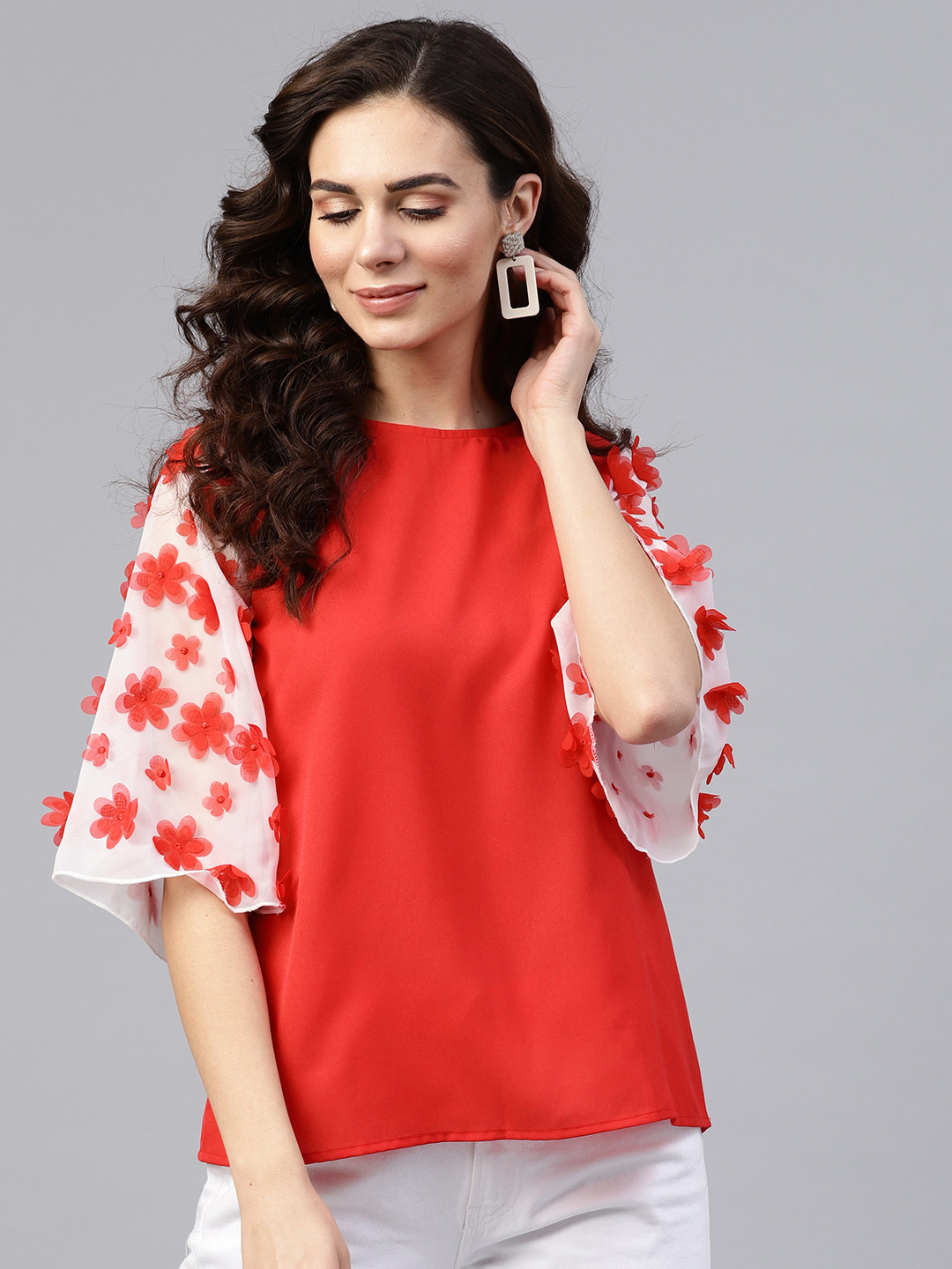 Zima Leto Women Red Applique Detail Top