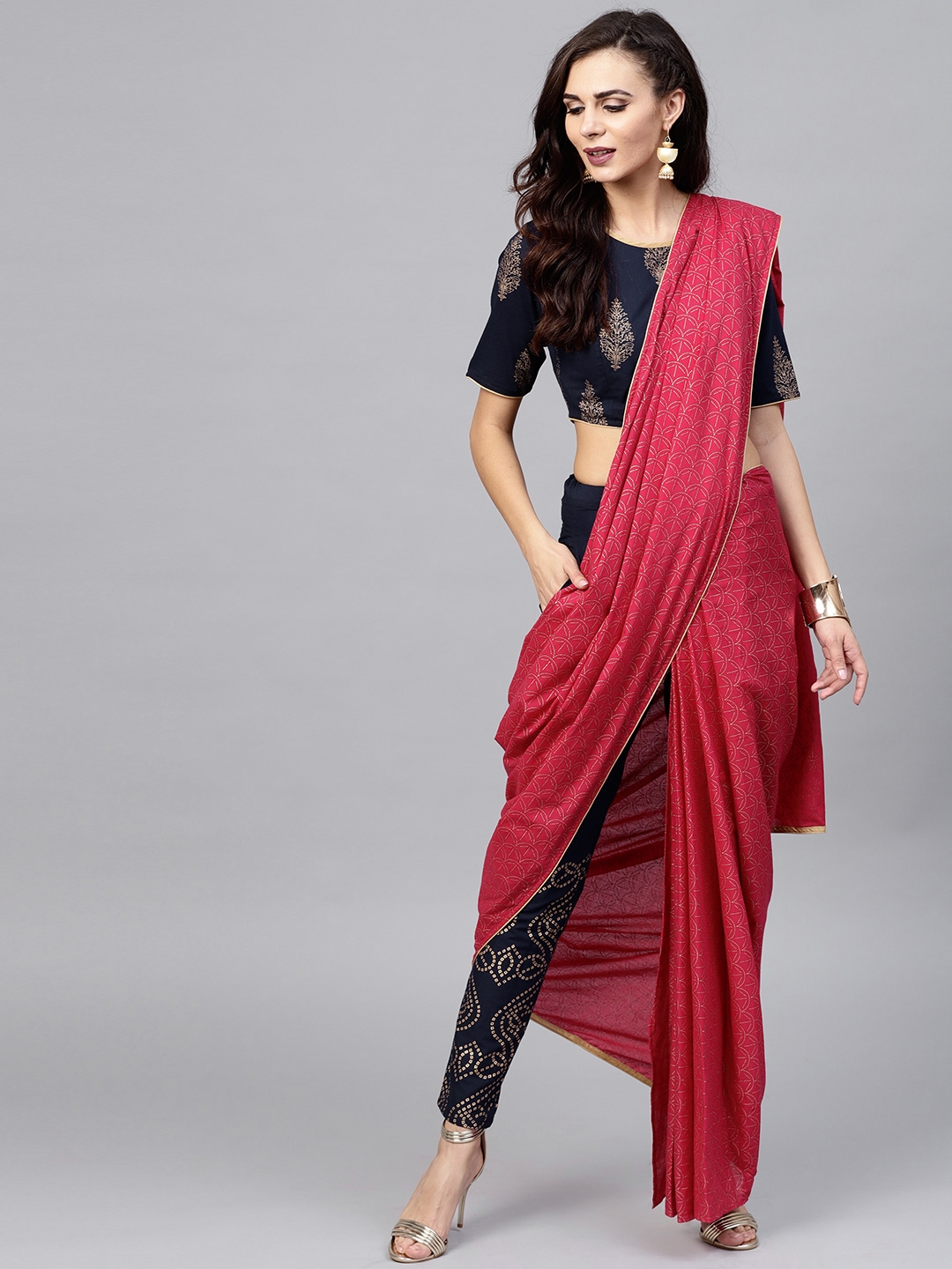 10 Different Trending Saree Draping Styles