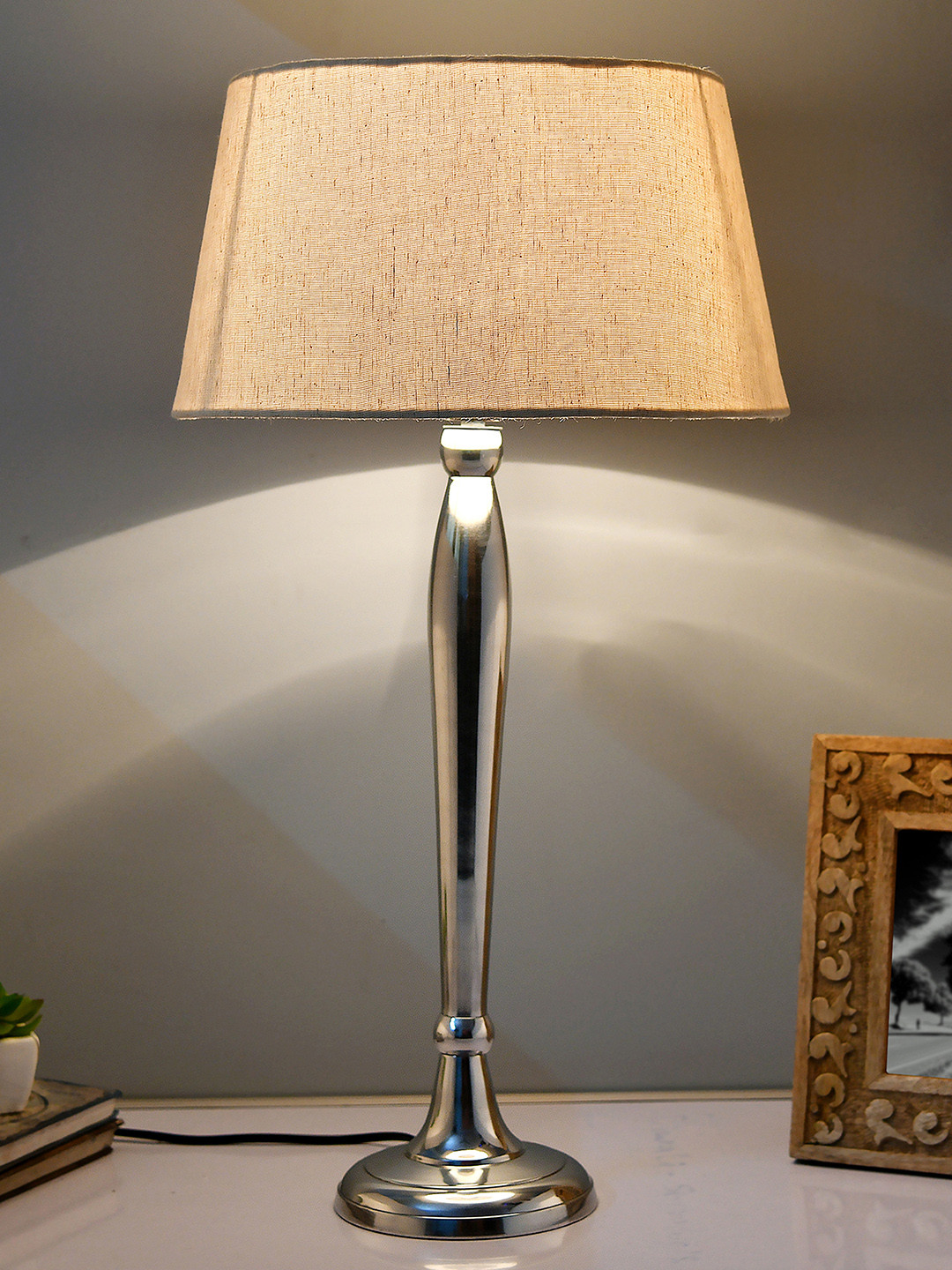 Homesake Silver-Toned & Bronze-Toned Solid Handcrafted Table Lamp with Shade