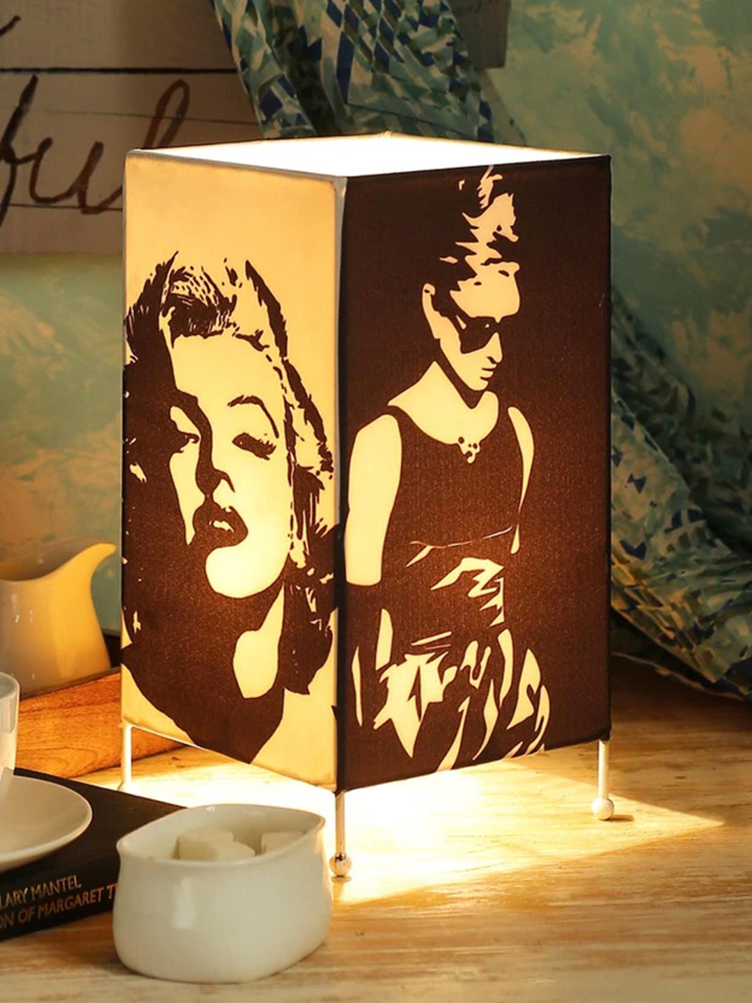 green girgit White Printed The Legends Column Table Lamp