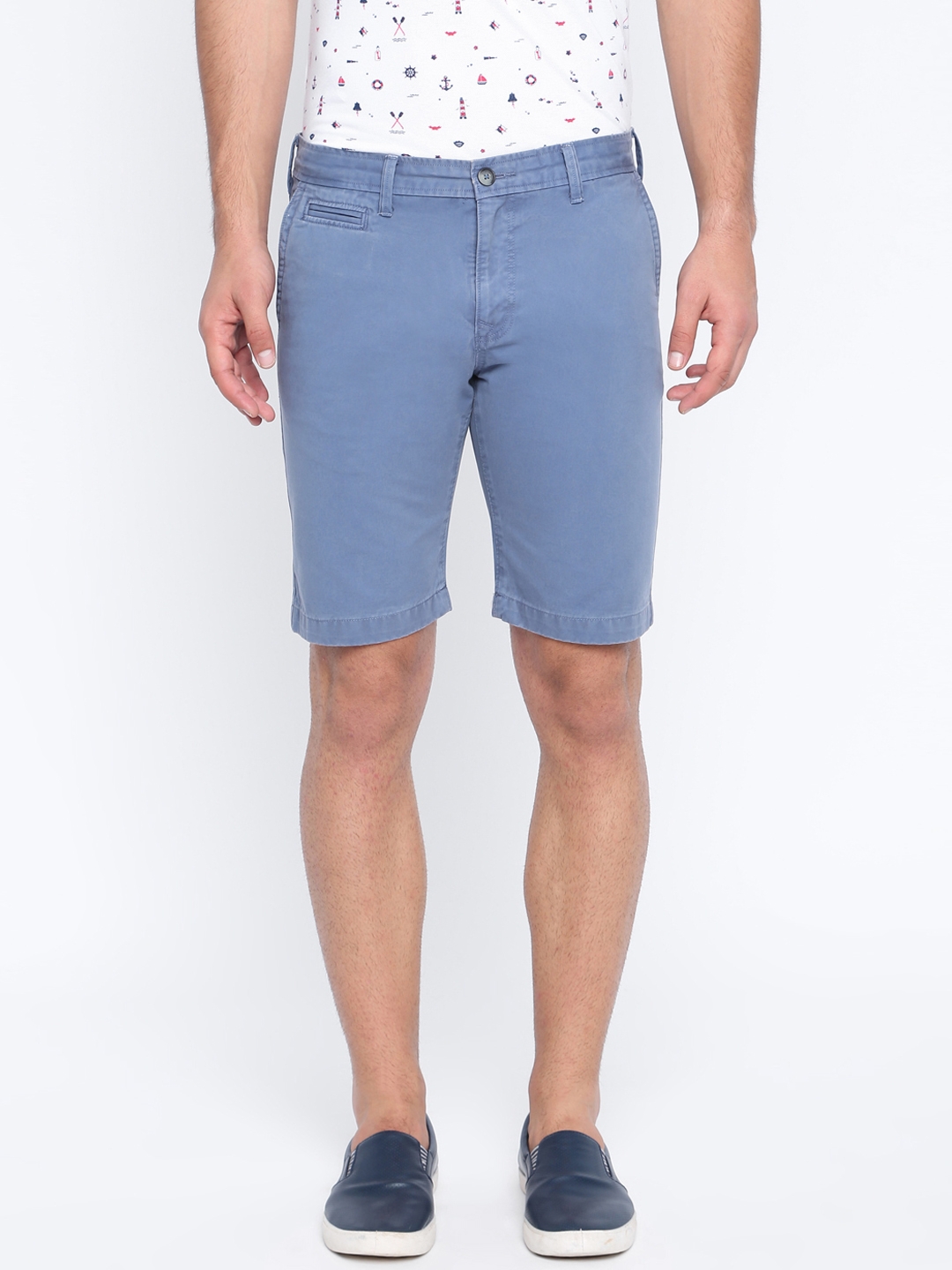 Basics Men Blue Solid Regular Fit Regular Shorts
