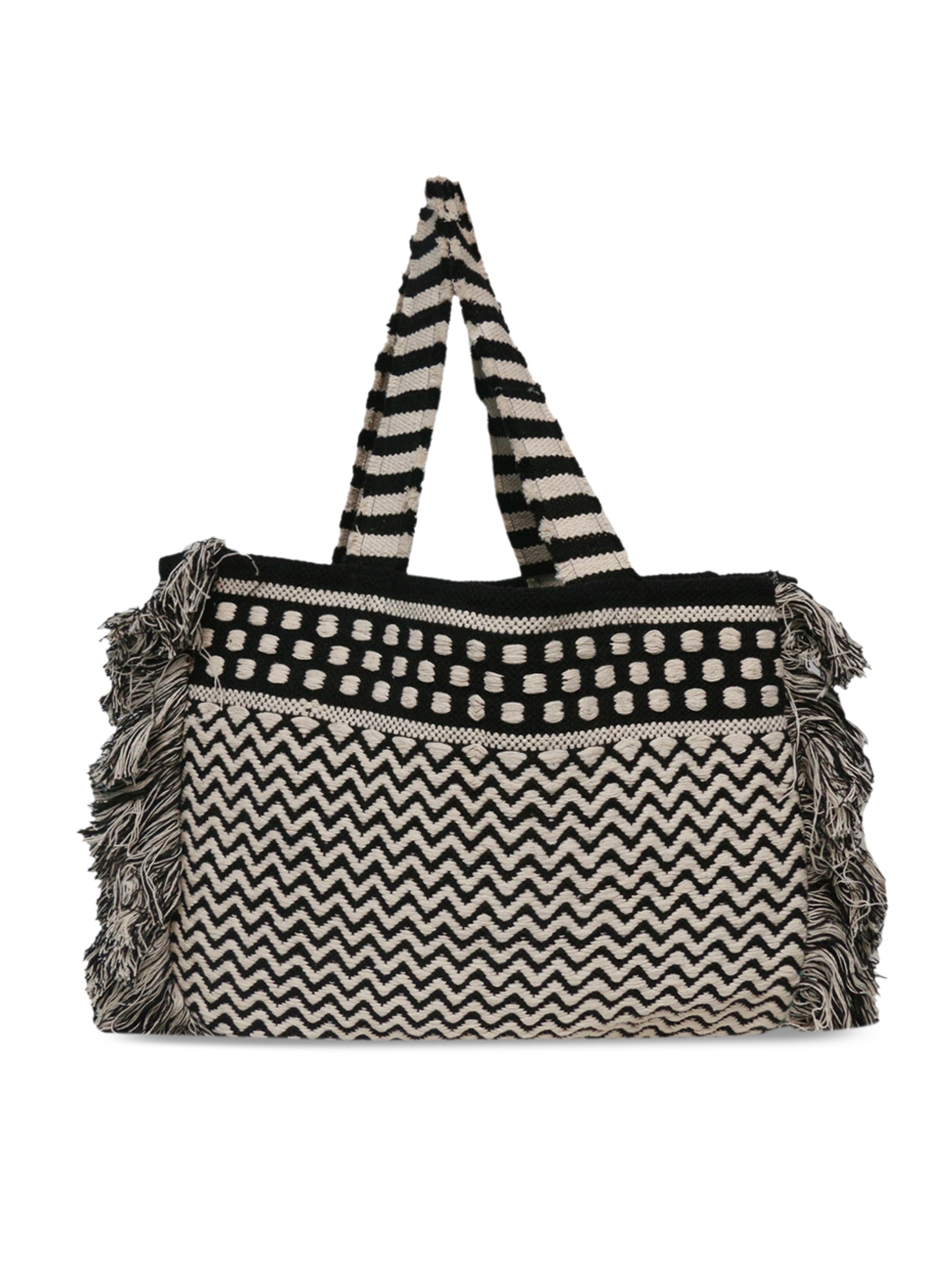 black handbag myntra
