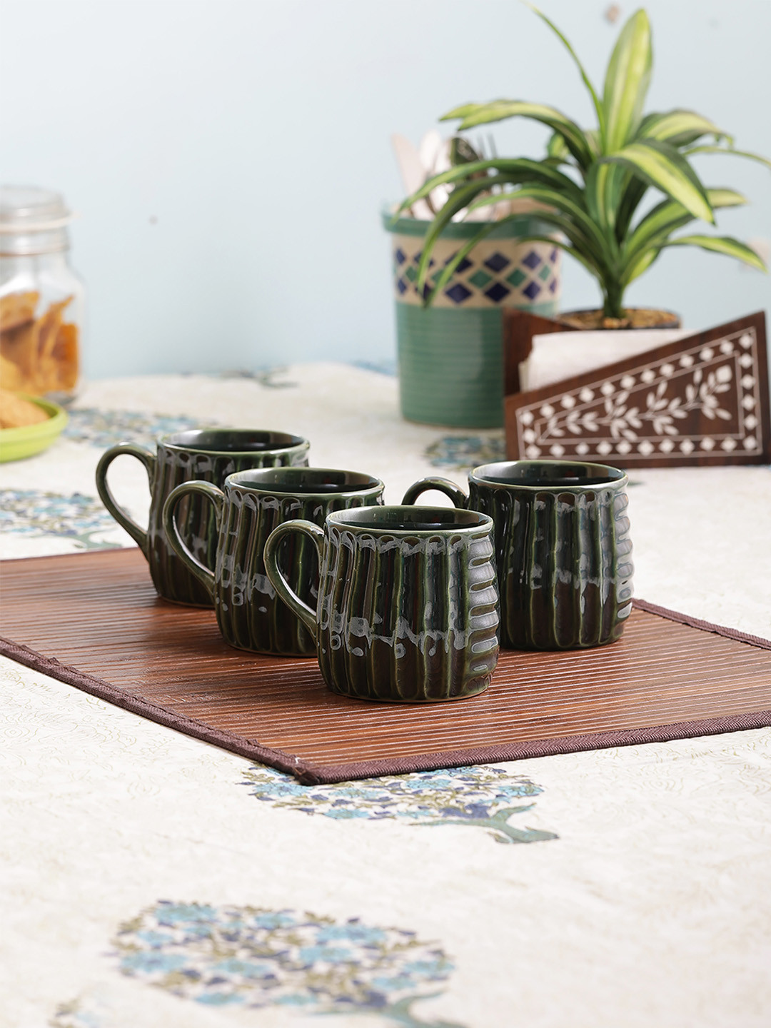 VarEesha Smile Quote Green Textured Ceramic Hand-Painted 4 Piece Mugs-175ml