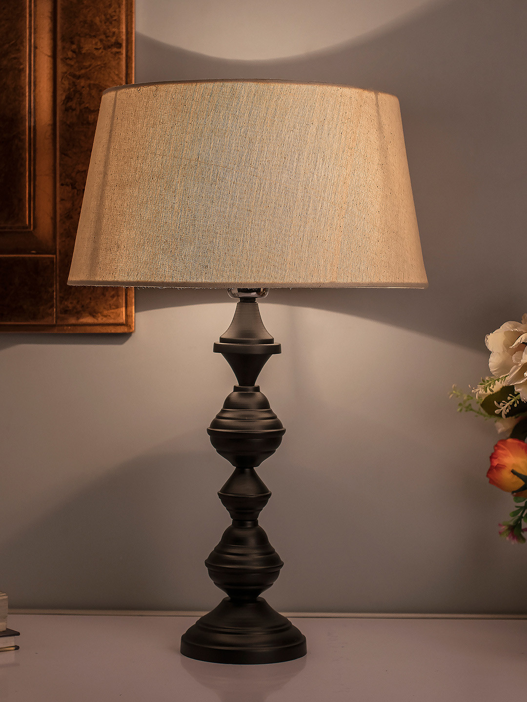 Homesake Black & White Solid Nordic Waterdrop Handcrafted Table Lamp with Shade