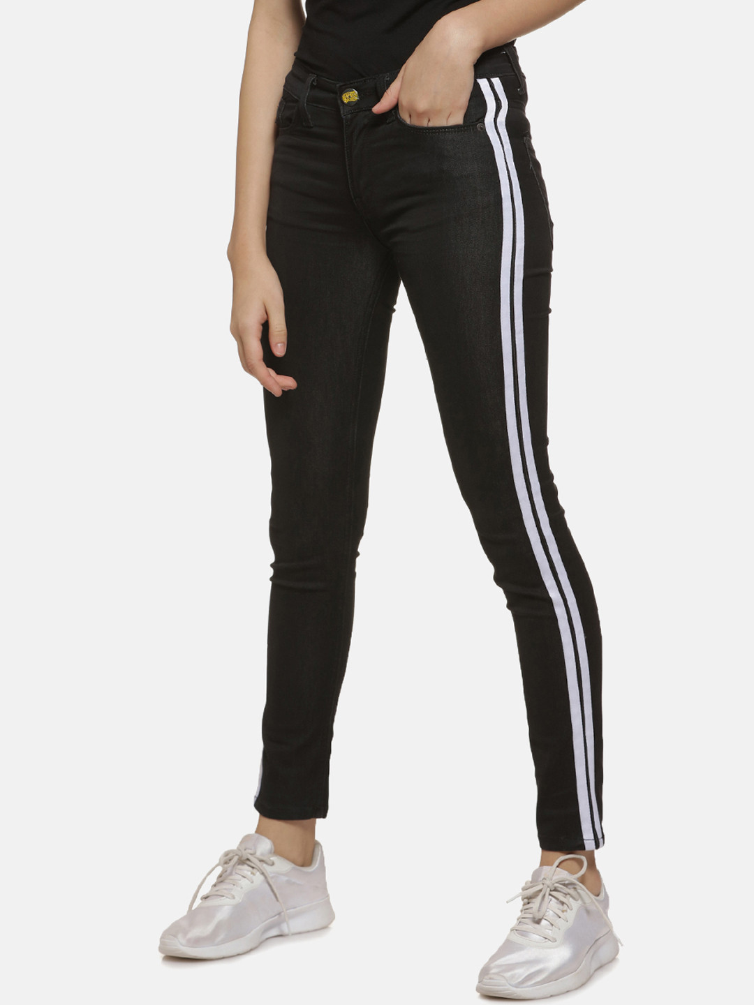 PINACOLADA Women Black Slim Fit Mid-Rise Clean Look Stretchable Jeans