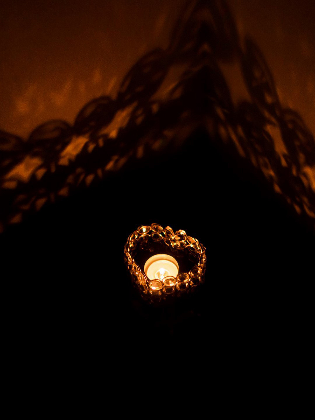 eCraftIndia Silver-Toned Heart Shape Base Crystal Tea Light Candle Holder