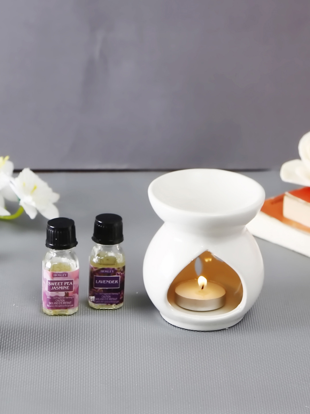 HOSLEY White Ceramic Aroma Oil Warmer With 2 Essential Oils