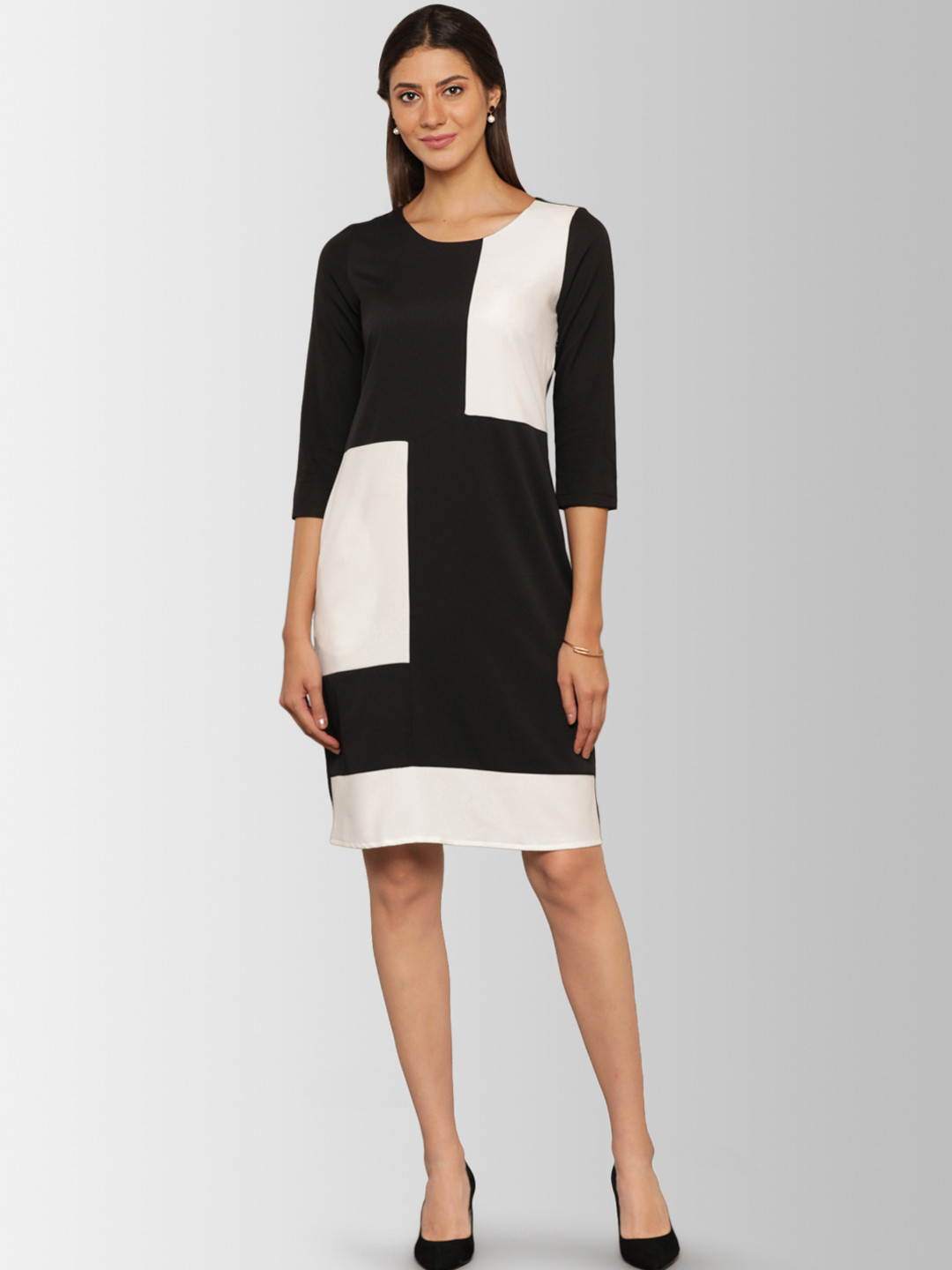 FABLE STREET Women Black & White Colourblocked Sheath Dress