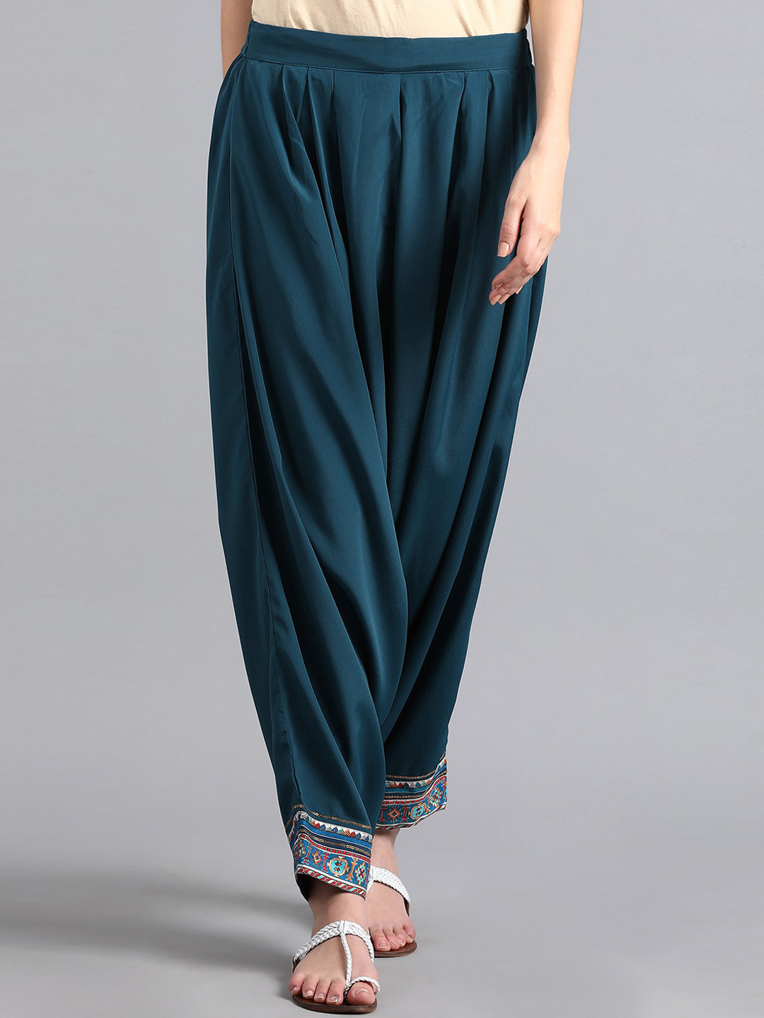 WISHFUL Women Teal Blue Solid Loose Fit Patiala