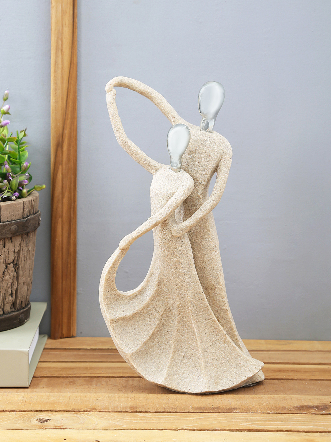 TAYHAA Couple Duo Silver Resin Natural Living Room Medium Showpiece - 11 Inches