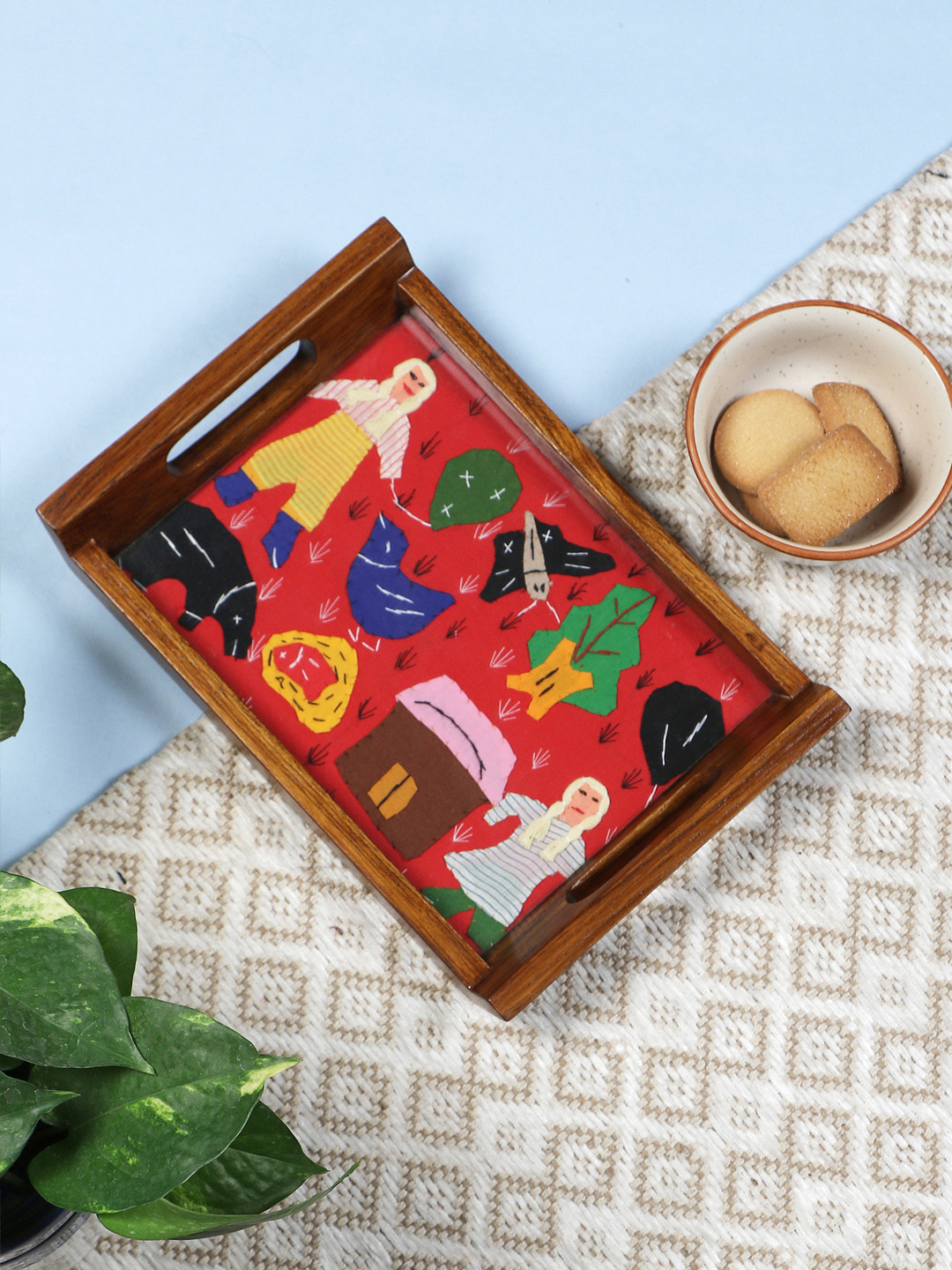 VarEesha Brown & Red Patchwork Handmade Teak Wood Serving Tray With Glass Top