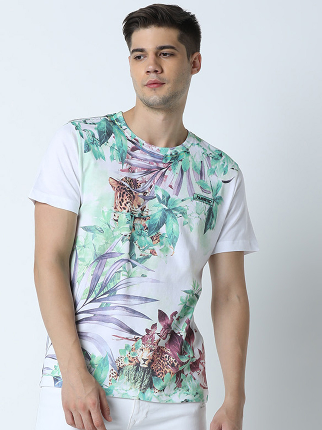 Huetrap Men White & Green Printed Round Neck T-shirt