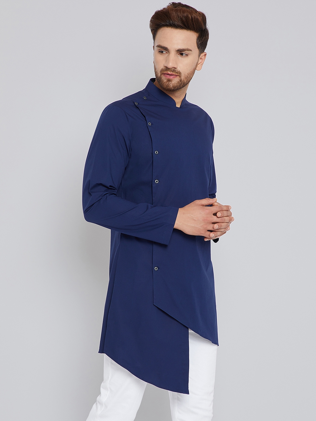 See Designs Men Blue Solid Kurta White Solid Pyjama