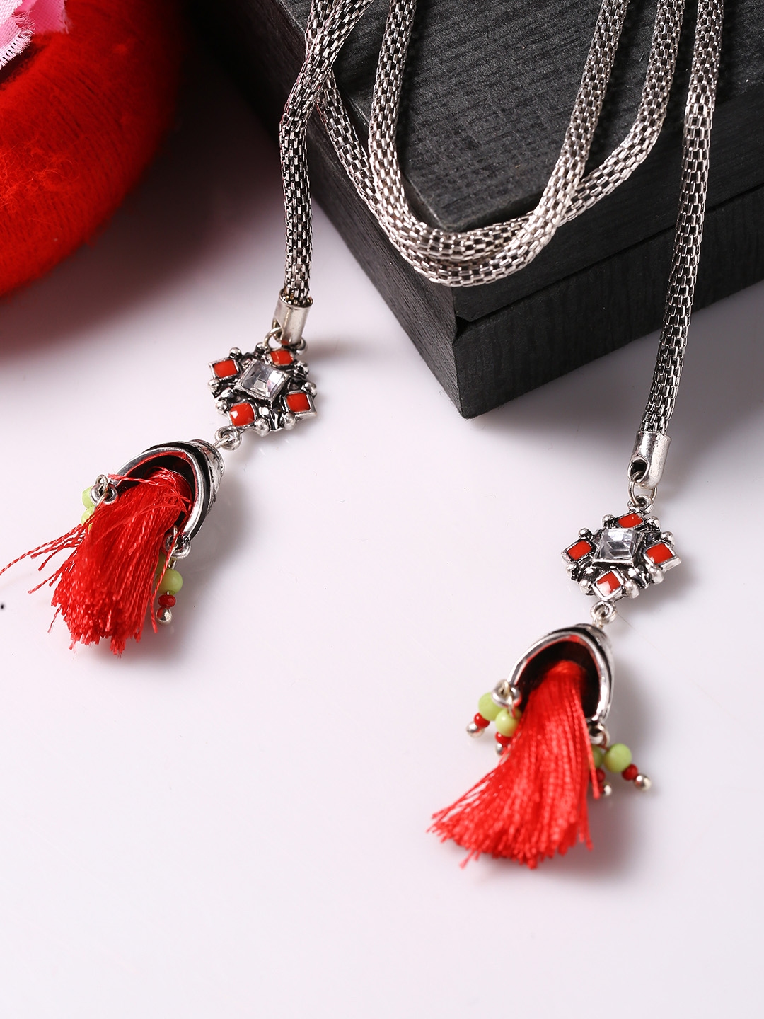 studio voylla necklace
