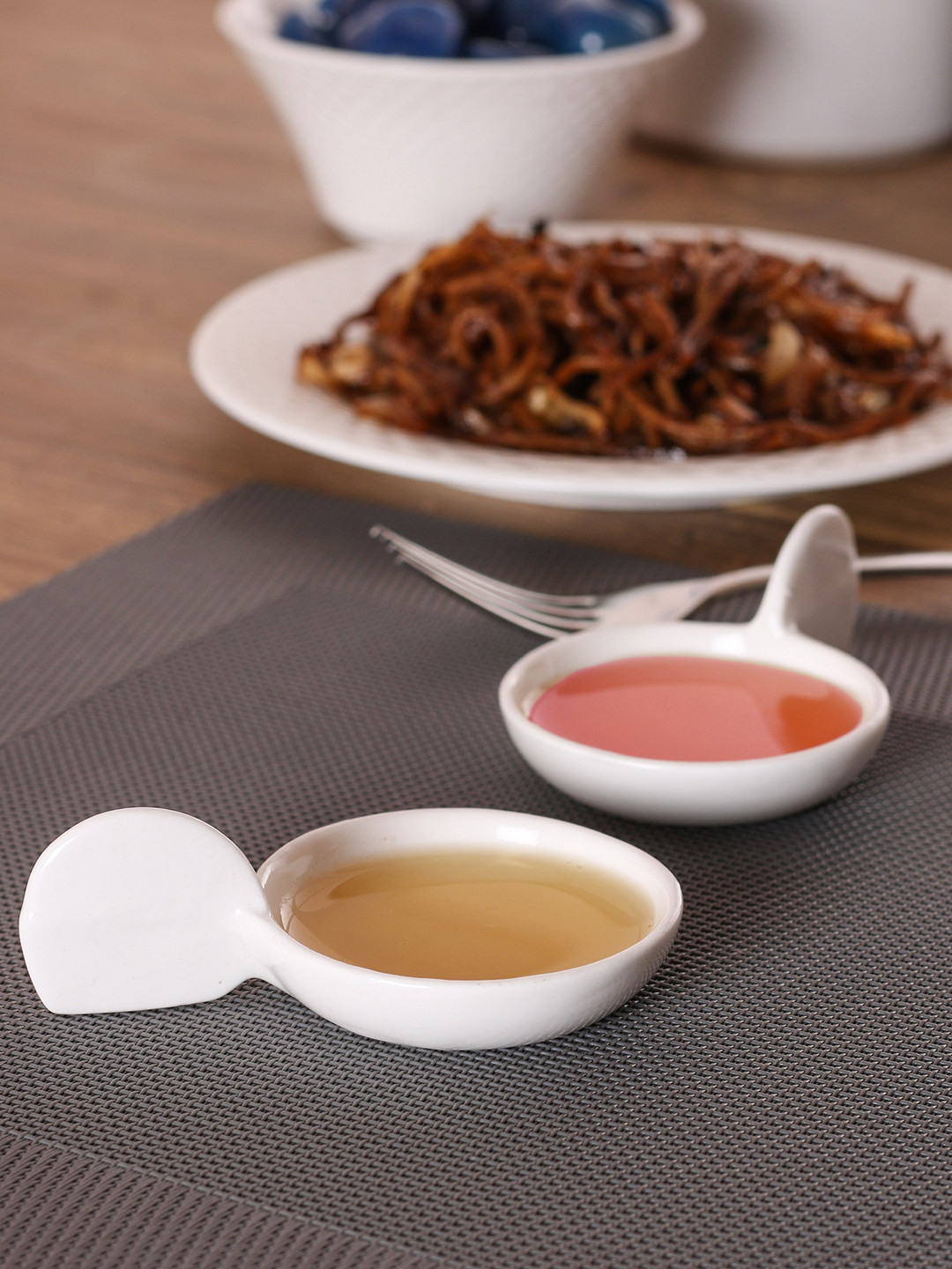 CLAY CRAFT White Set of 4 Tail-Shaped Dipping Bowls