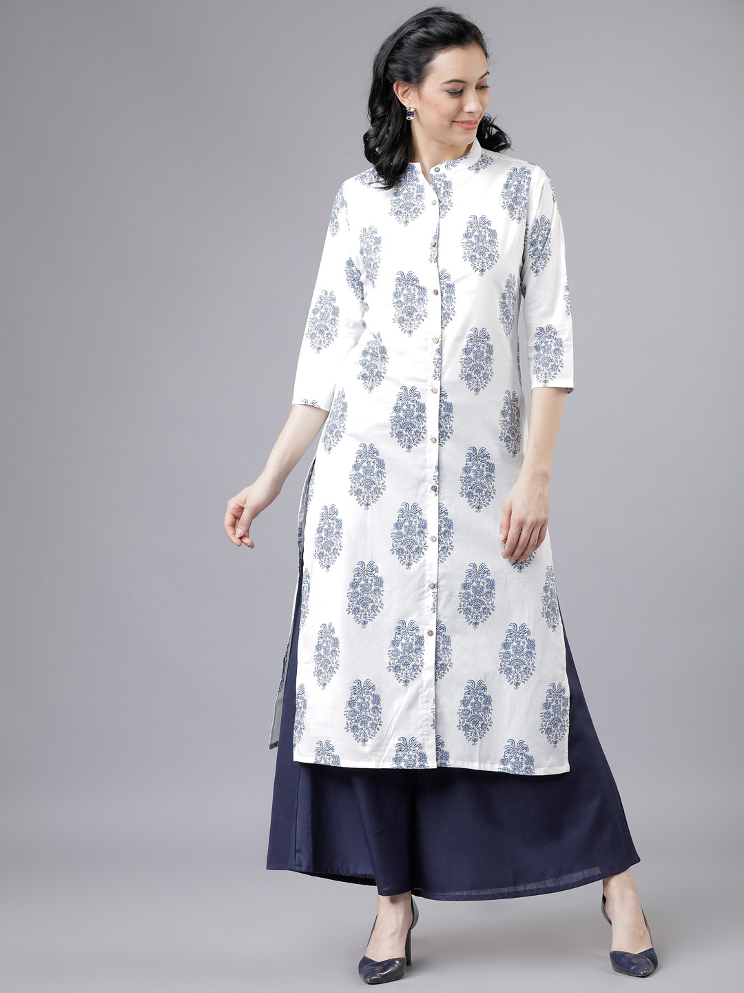 Vishudh Women White & Navy Blue Printed Straight Kurta