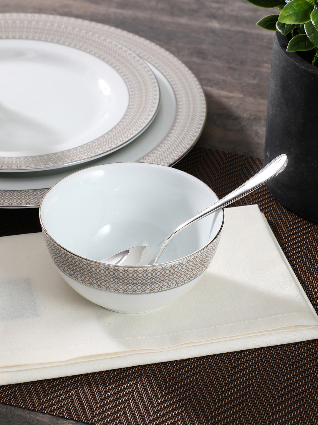 Pure Home and Living Set of 4 White Porcelain Bowls